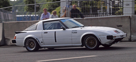 Der var god race power i Mazda RX7’eren for Preben Kristoffersen, som havde arbejdet næsten i døgndrift for at få raceren klar.